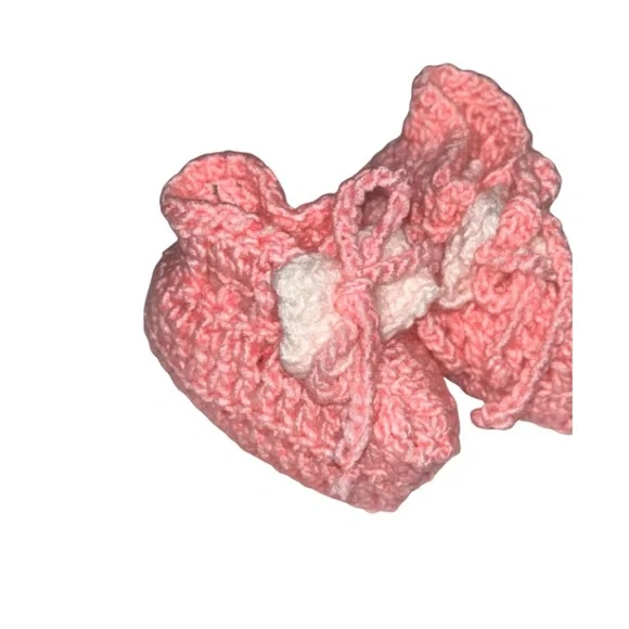 Handmade Crochet Baby Booties – Pink & White | Soft Newborn Shoes (0–3 Months) - Picture 2 of 4